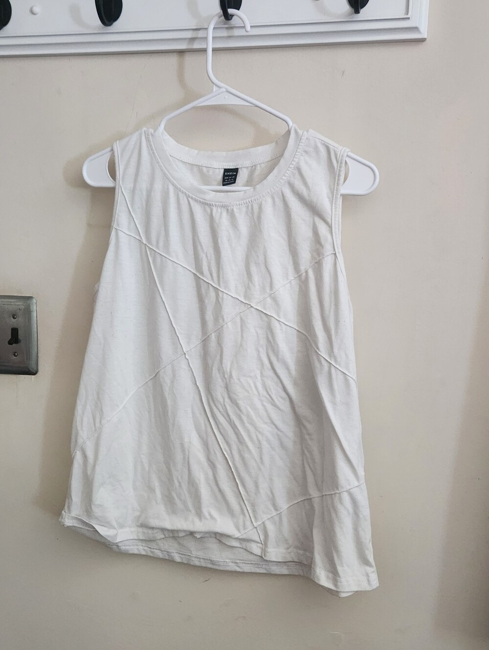 🎉 White Tank Top
